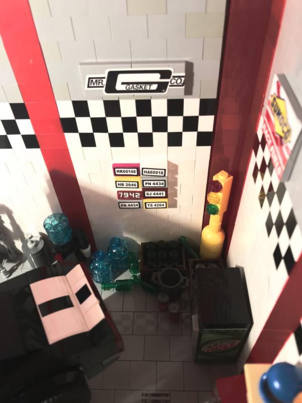 med_1544485996-Lego_Diorama_Full_Rigt_Co